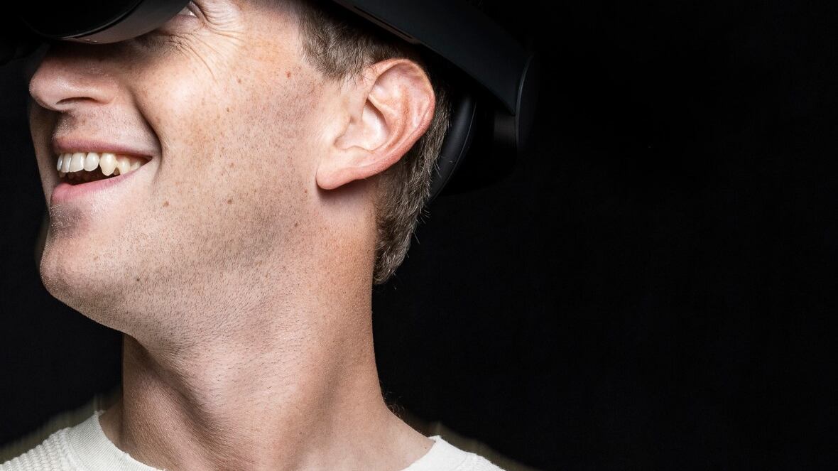 Mark Zuckerberg con los Meta Quest Pro