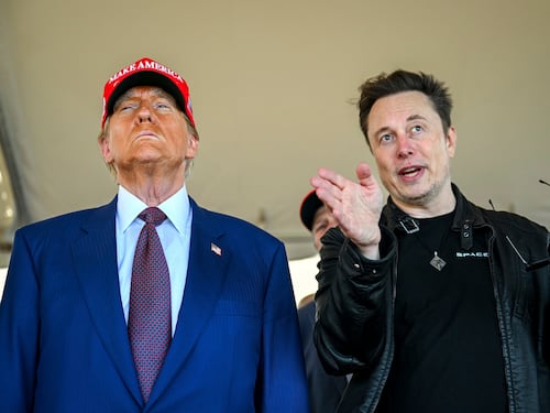 Elon Musk podría ser investigado por corrupción por recientes acuerdos comerciales de Starlink con EE.UU