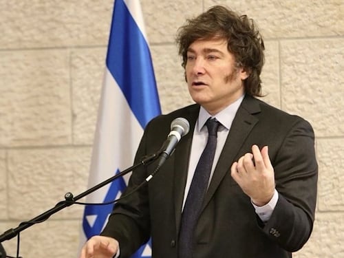 “La izquierda retrocede, la libertad avanza”: Javier Milei celebró el triunfo de la derecha en Chile