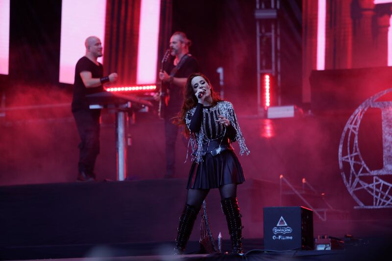Epica, de Países Bajos, durante su presentación en Rock al Parque 2022.