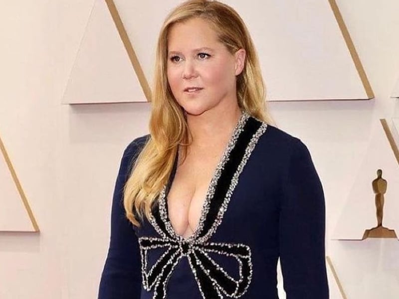 Amy Schumer reveló que recibió amenazas de muerte por un chiste sobre Kirsten Dunst en los Oscars
