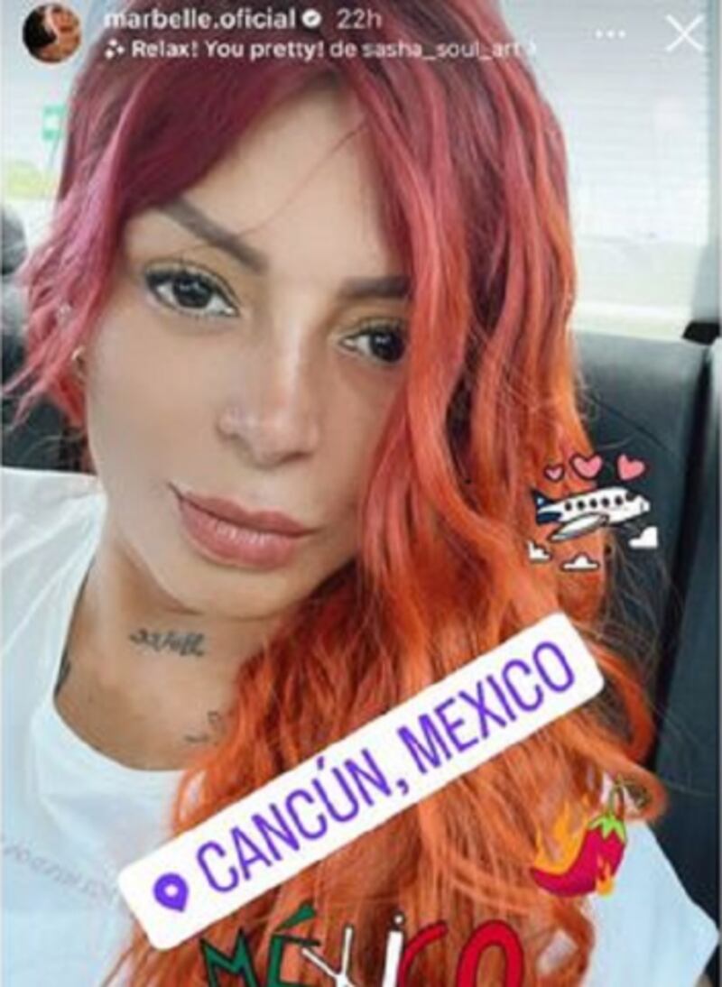 Marbelle compartió fotos en las que se le ve disfrutando de unas playas fuera del país.