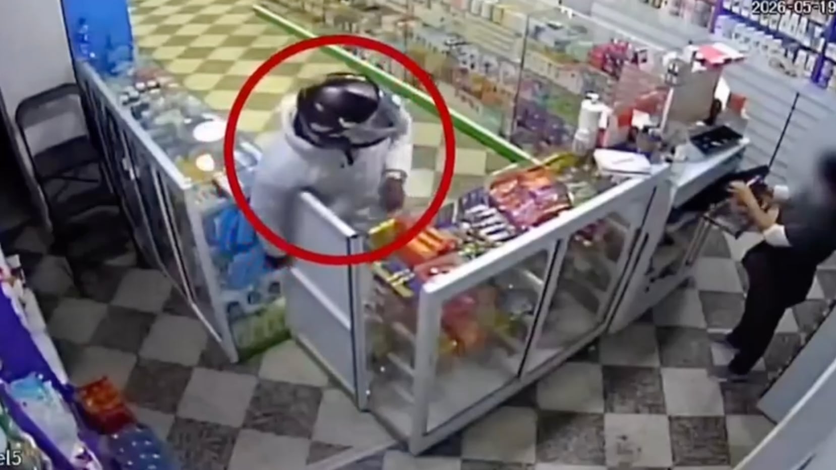 Tenía brazalete electrónico, pero seguía robando: cayó el terror de las droguerías en Suba