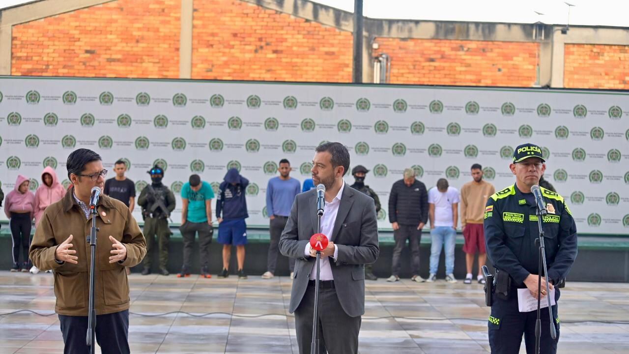 Foto a la cárcel 11 criminales del ‘Tren de Aragua’, quienes estarían detrás del lanzamiento de una granada en San Bernardo en febrero.