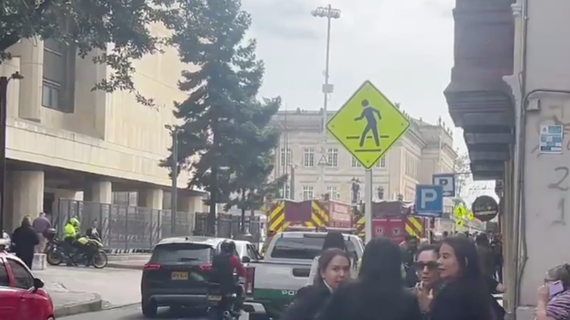 Por olores extraños, evacuaron personal del Palacio de Justicia.