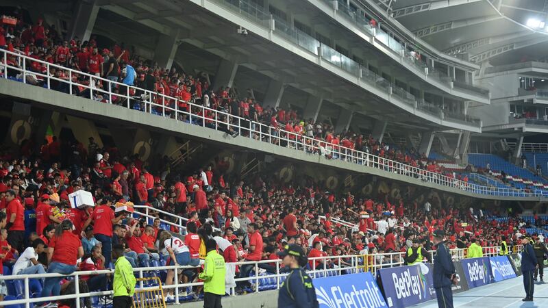 “Pensé que eran firmes”, periodista de Cali le dio palo a la barra de América por levantar la protesta