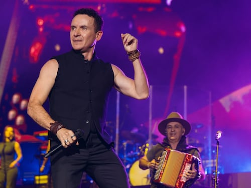 Fonseca cerró su gira con sold out en México y anunció nuevo álbum