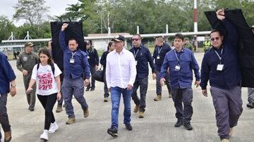 Gustavo Petro a su llegada al consejo de seguridad en Caucasia, Antioquia.