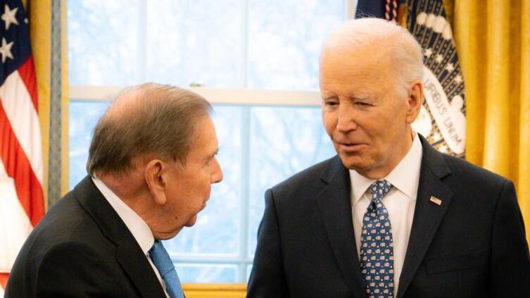 Joe Biden recibió a Edmundo González en la Casa Blanca: “Su compromiso con una transición pacífica está intacto”