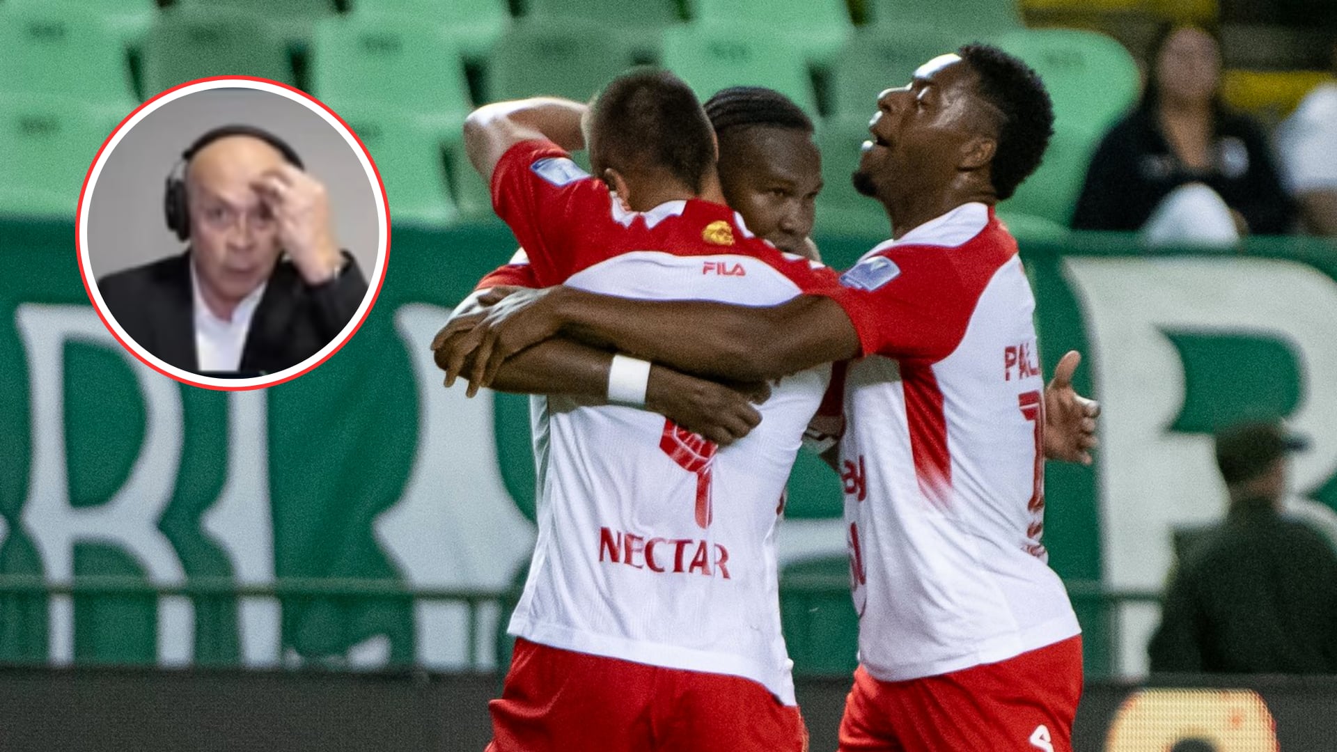 “Una cosa tenebrosa”, Carlos Antonio Vélez ‘se despelucó’ por cuenta de dos futbolistas de Santa Fe