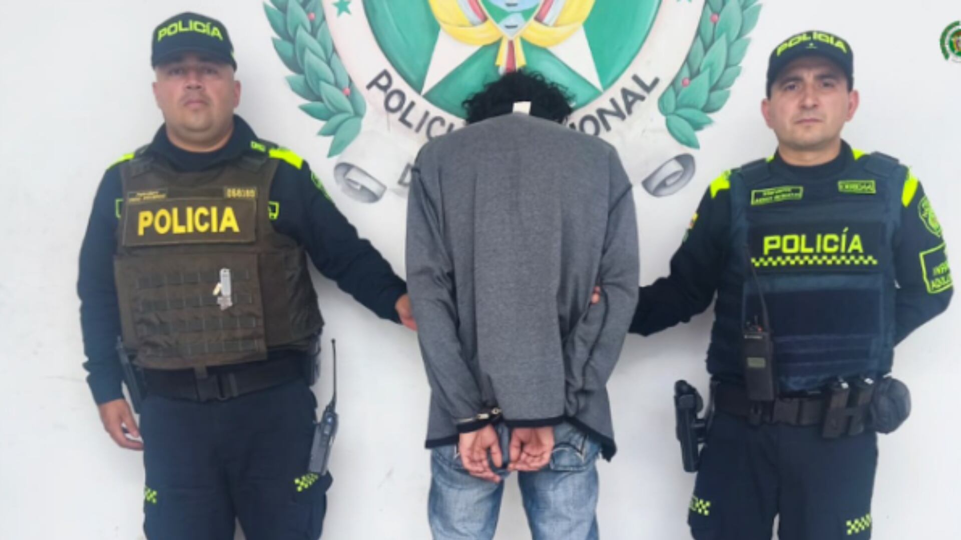 Hombre que asesinó a su hijastro en Medellín fue enviado a la cárcel.