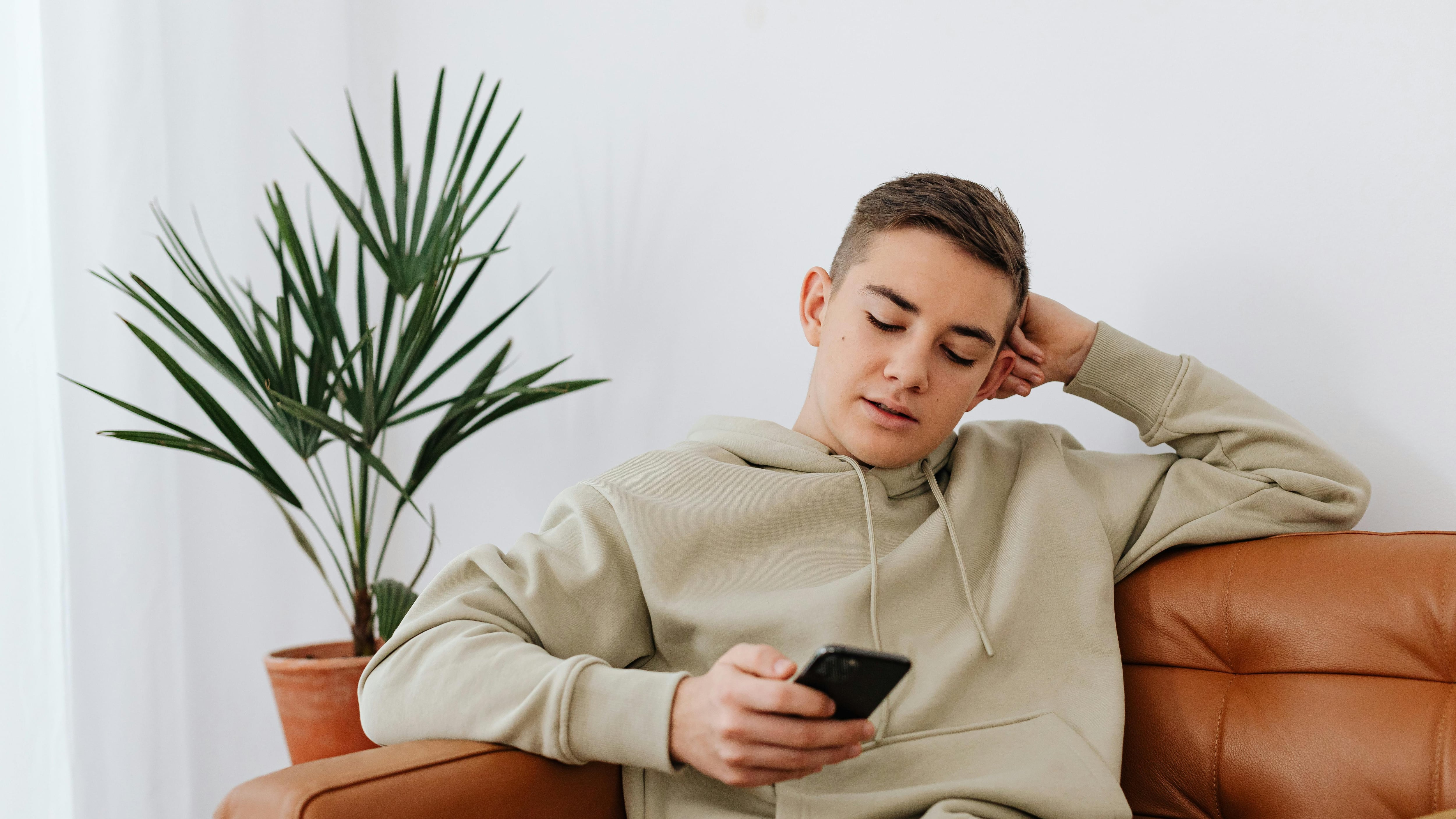 Tiempo que pasan los colombianos en redes sociales