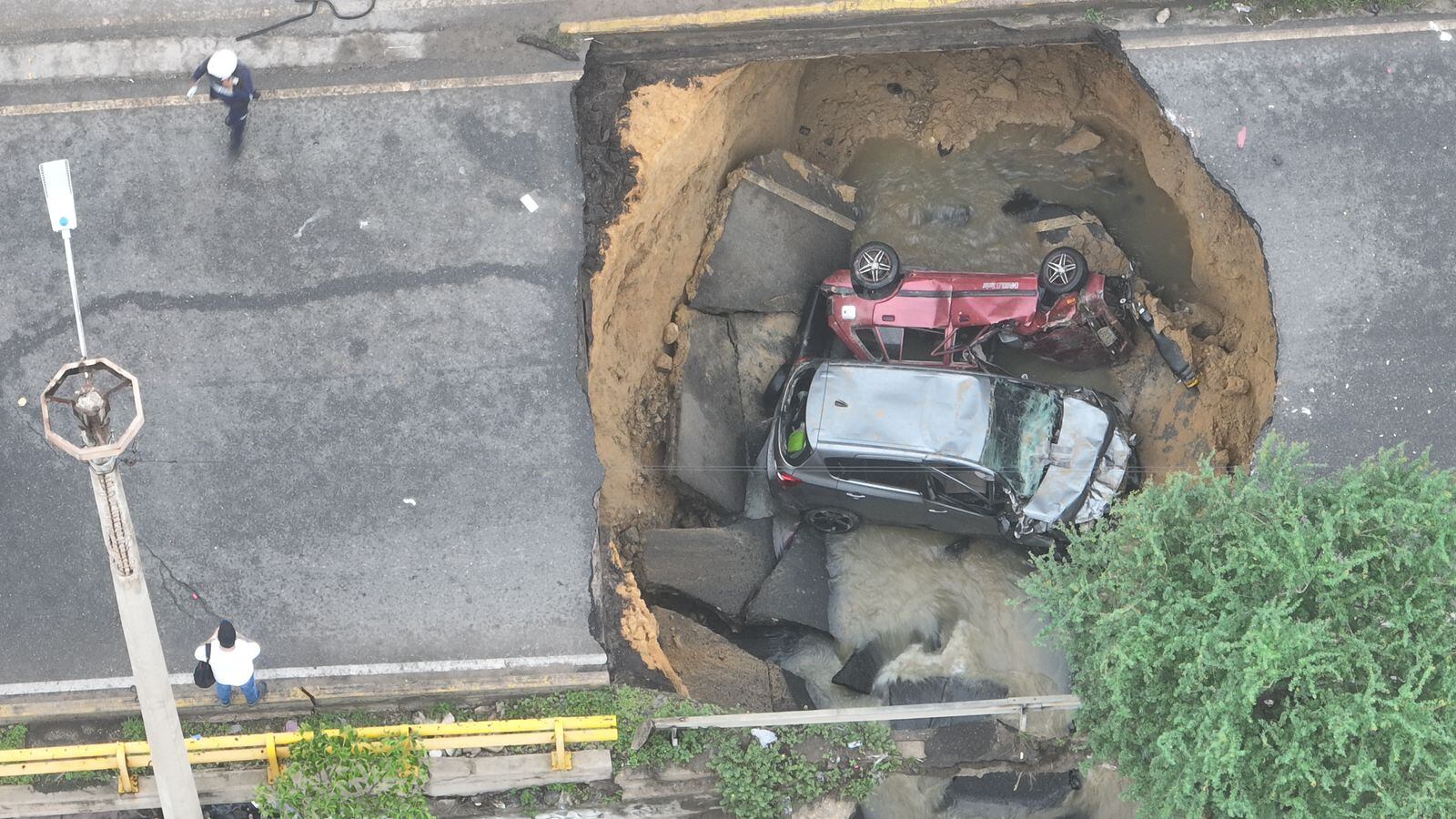 Identifican a los cuatro muertos y los heridos en colapso de puente en Barranquilla y Soledad.