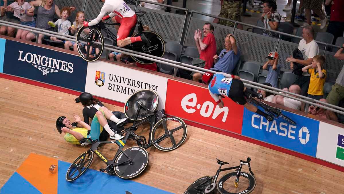 Accidente en la pista de ciclismo