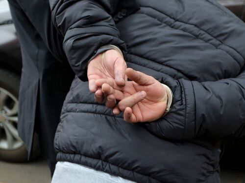 Médico psiquiatra abusó y violó a pacientes en reiteradas ocasiones: quedó en prisión preventiva