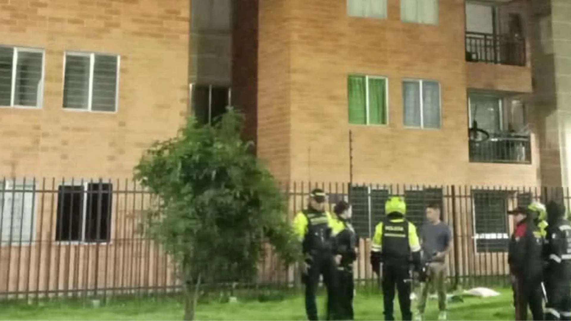 Edificio del que cayó niño de 5 años.