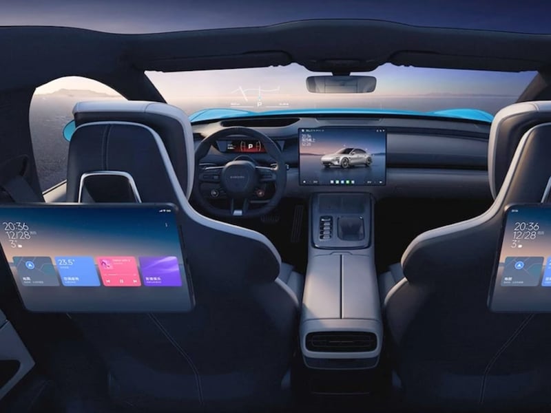 Xiaomi sorprende con su propio vehículo eléctrico: ¿Será el fin del reinado de Tesla?