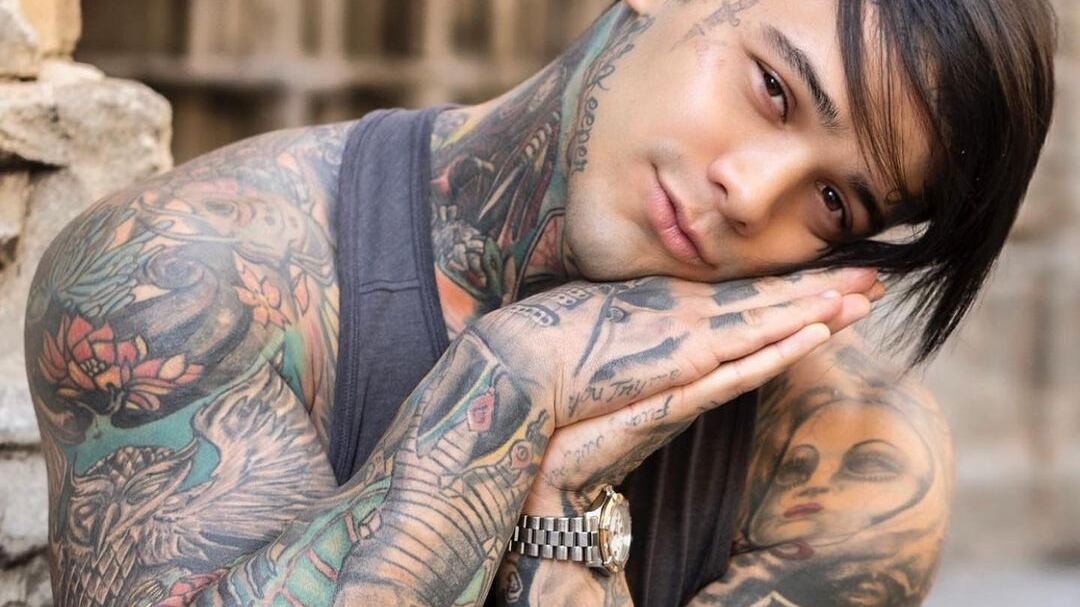 El “visto” y “no visto” son los grandes detonantes de las discusiones entre amigos y parejas, y en el caso de Yeferson Cossio no es la excepción