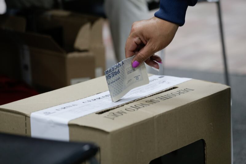 Una testigo electoral ‘se confundió’ y terminó siendo jurado de votación ¿Qué pasó?