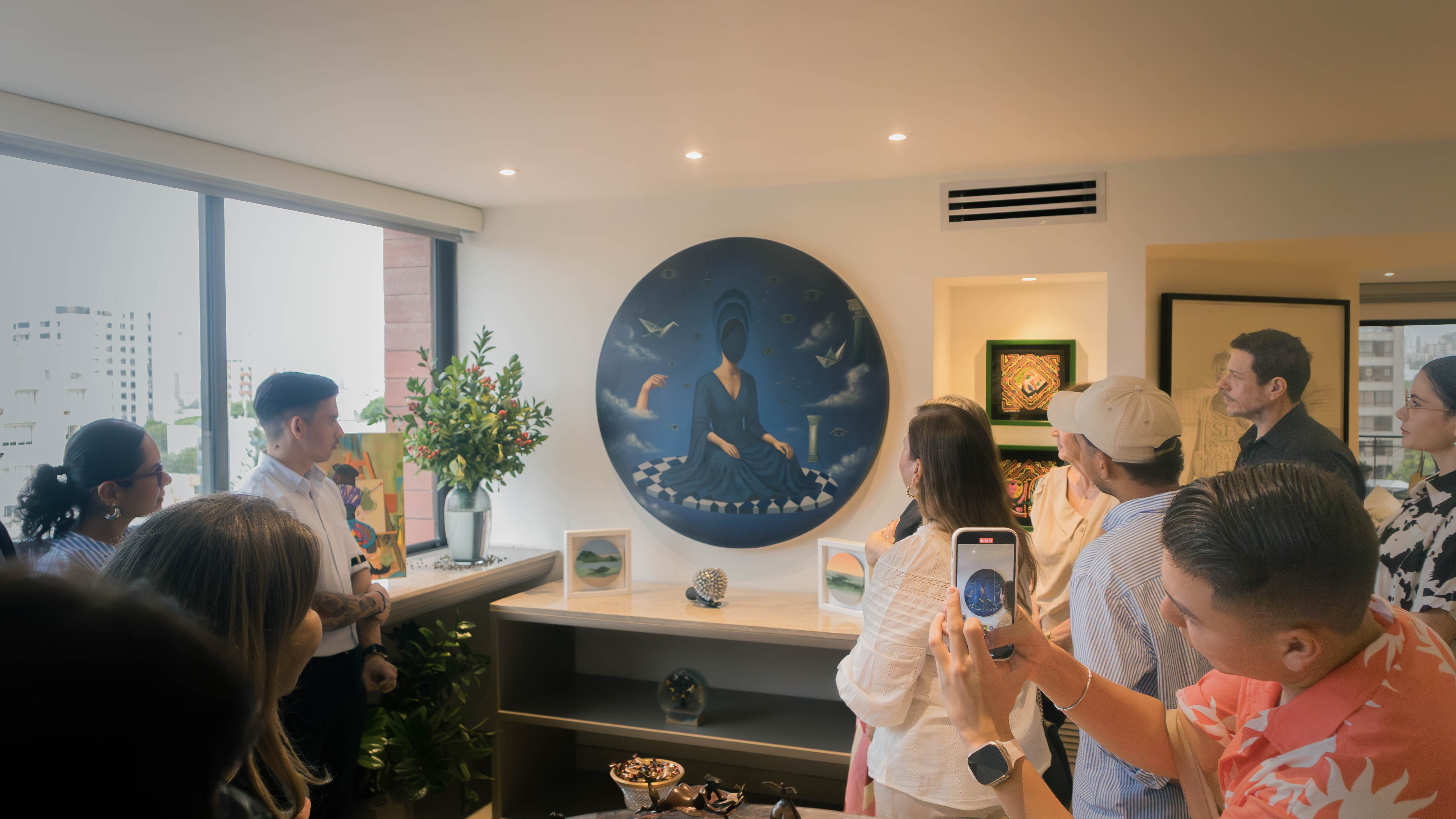 Foto el arte y el café se encuentran en un evento íntimo en Barranquilla, inauguran un nuevo espacio cultural.