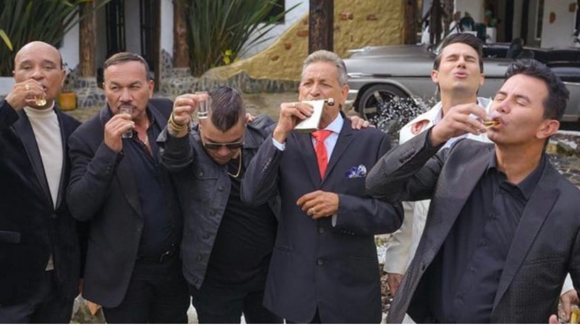 Jhonny Rivera en líos con otro cantante de despecho