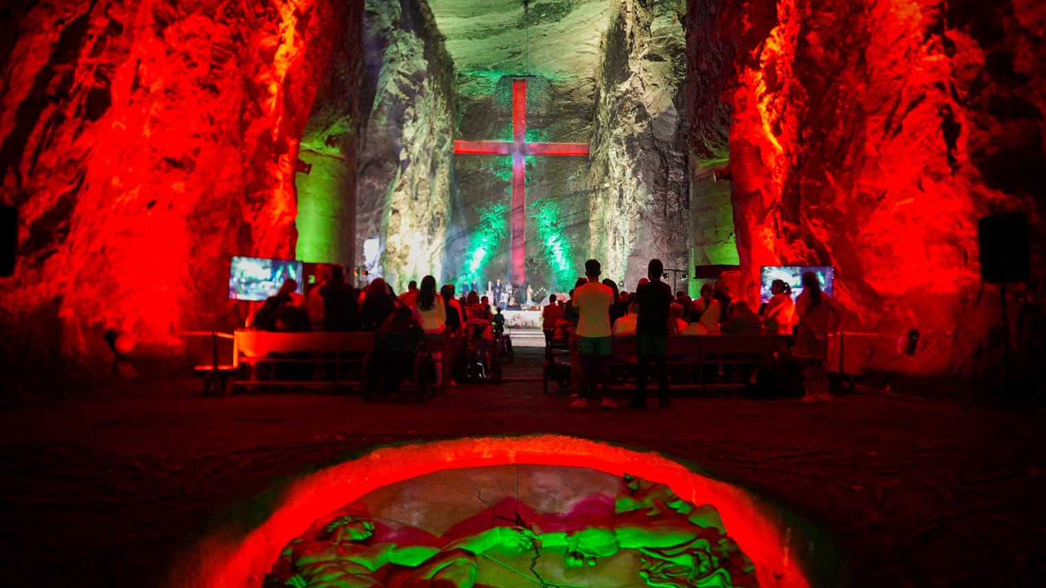 Foto Catedral de Sal de Zipaquirá: el destino subterráneo que se convierte en epicentro de Semana Santa en Colombia.