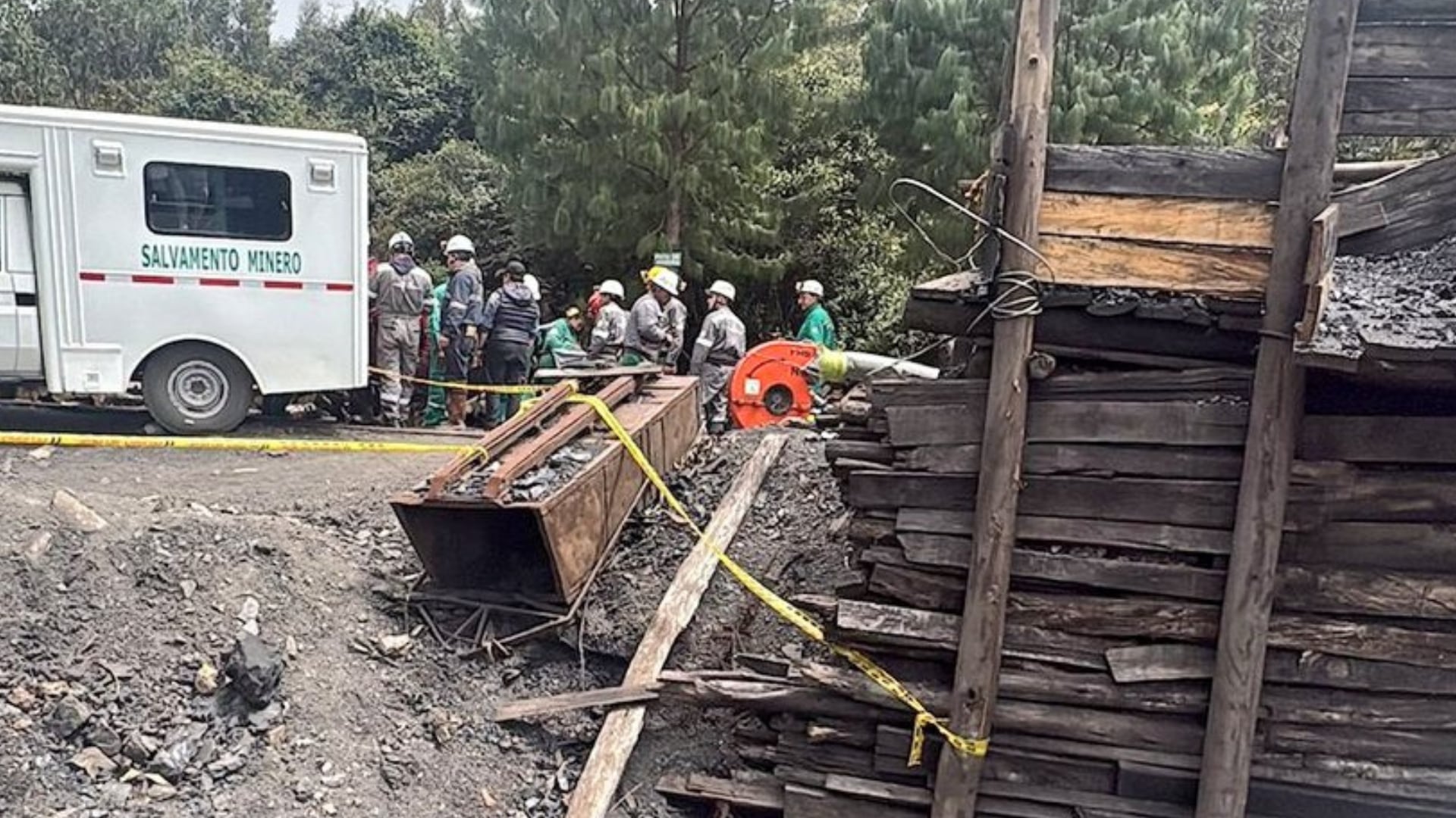 Encuentran a otros dos mineros muertos por explosión en mina de Guachetá, Cundinamarca.