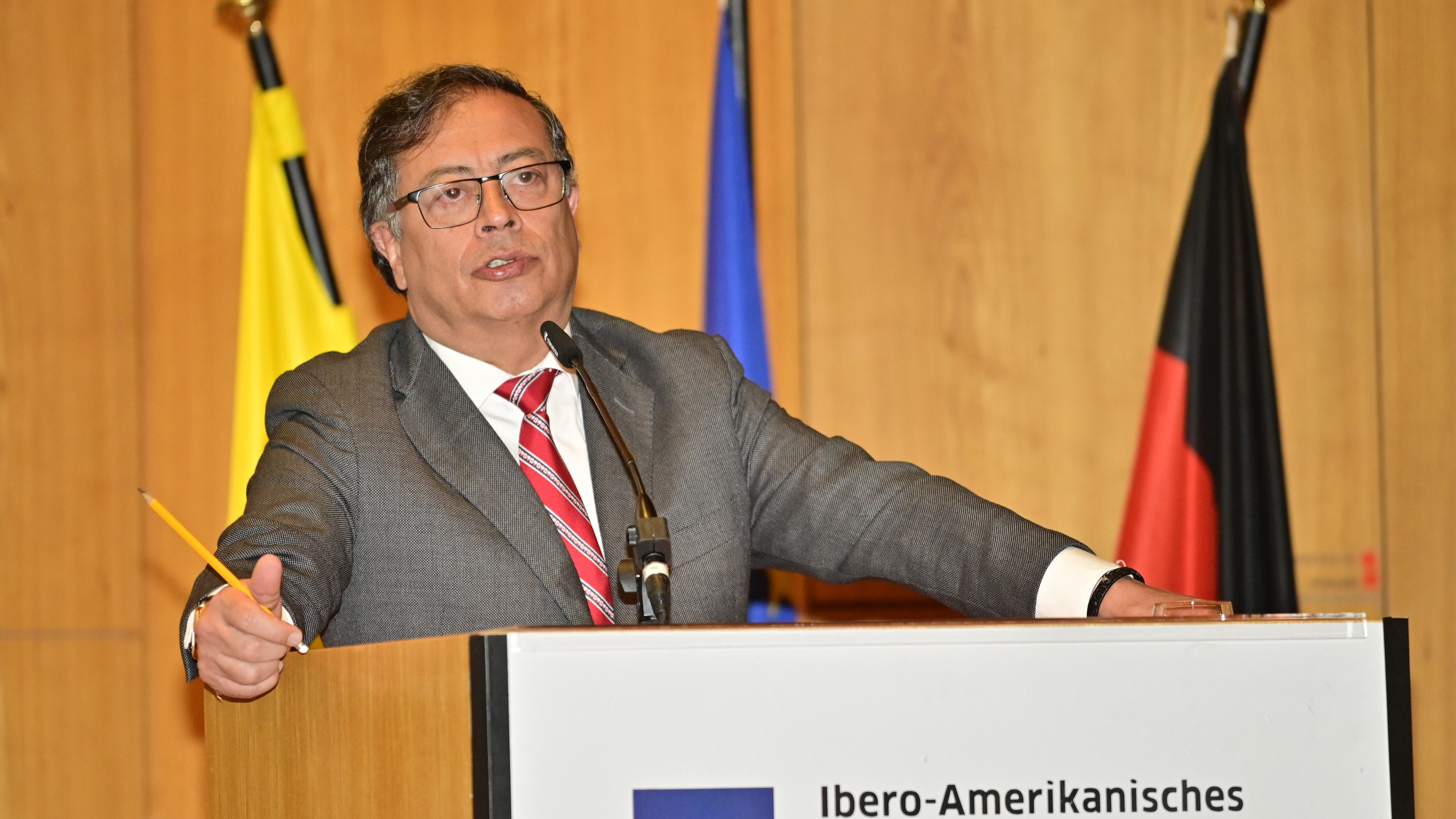 Gustavo Petro en Alemania