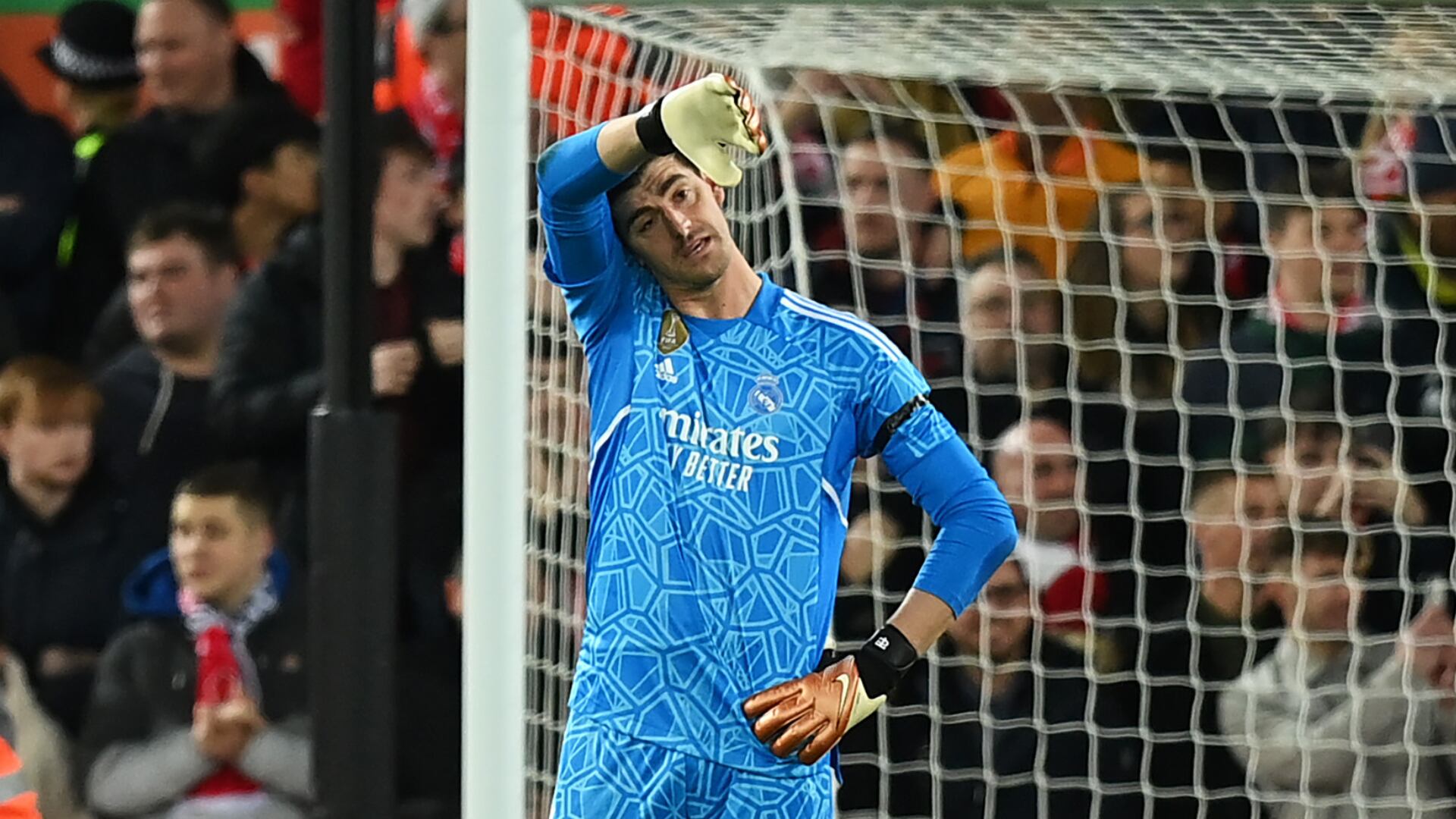 Video del insólito error de Thibaut Courtois antes del gol de Mohamed Salah en Liverpool vs. Real Madrid