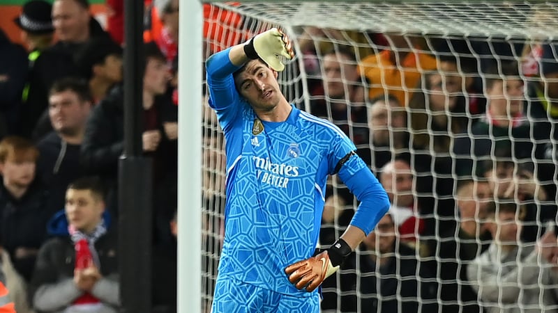 El verdadero para qué te traje: Courtois la ‘embarró' horrible y regaló un gol en la Champions