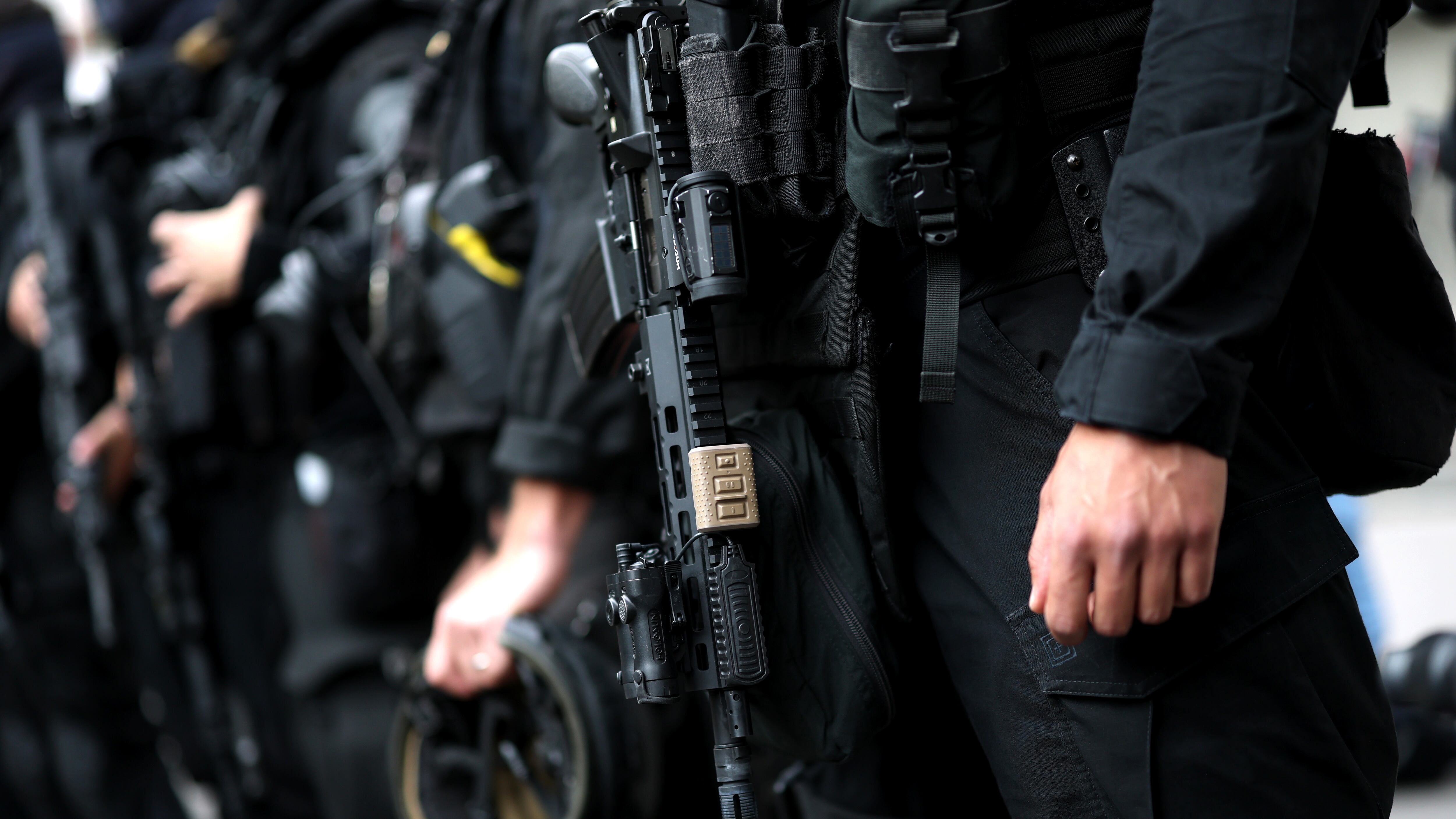 Policía francesa en París