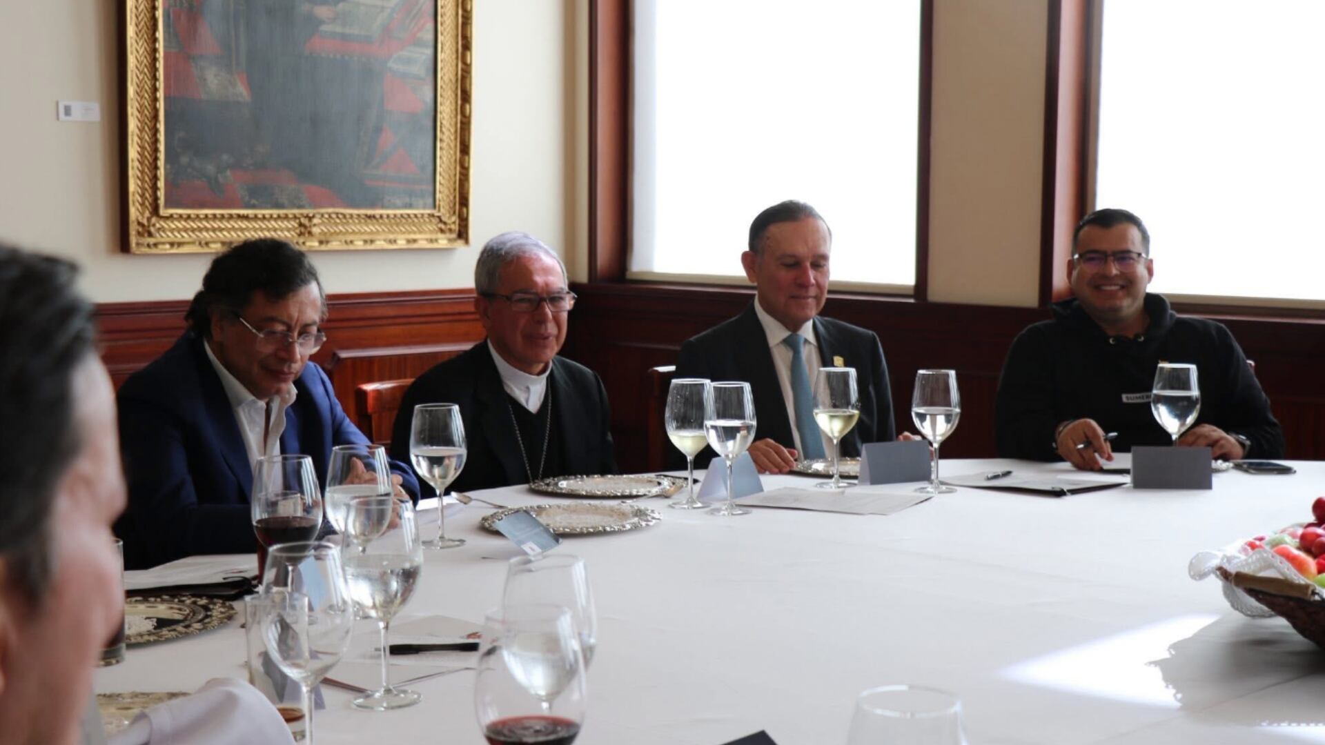 Gustavo Petro se reunió este lunes con representantes de la iglesia católica, del Congreso, las Cortes y los organismos de control.