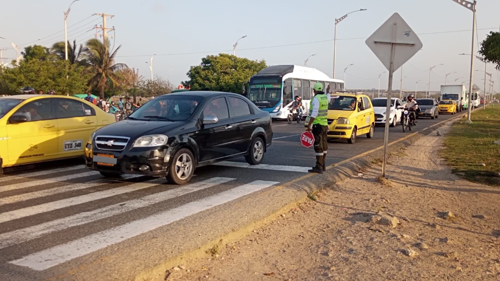 Orientadores de tránsito en Barranquilla.