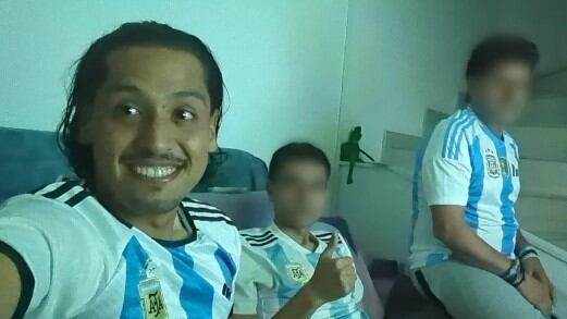 Joven por poco es asesinado por ladrones de patinetas eléctricas en Bogotá.