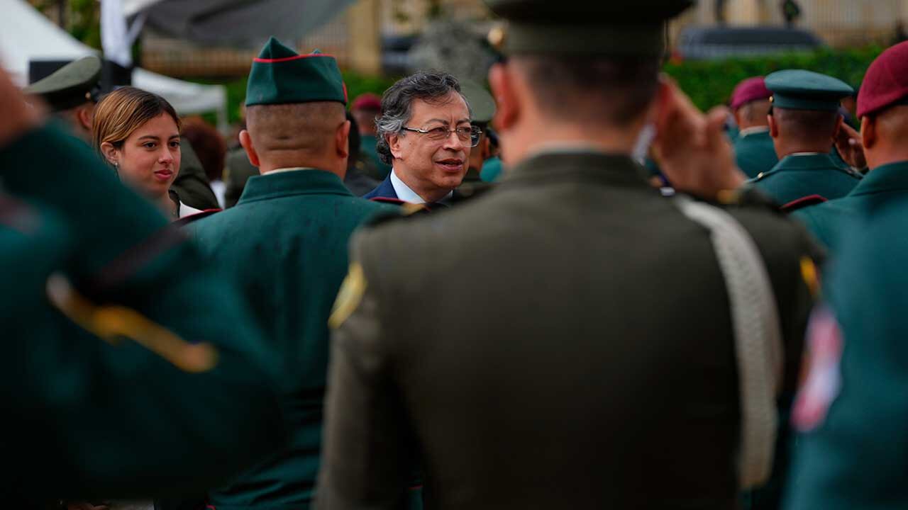 Gustavo Petro en la conmemoración de los 94 años de la Casa Militar.