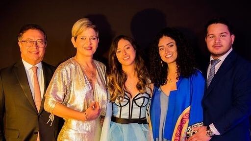 Los vestidos que usaron Verónica Alcocer y Sofia Petro para el cumpleaños de Antonella Petro