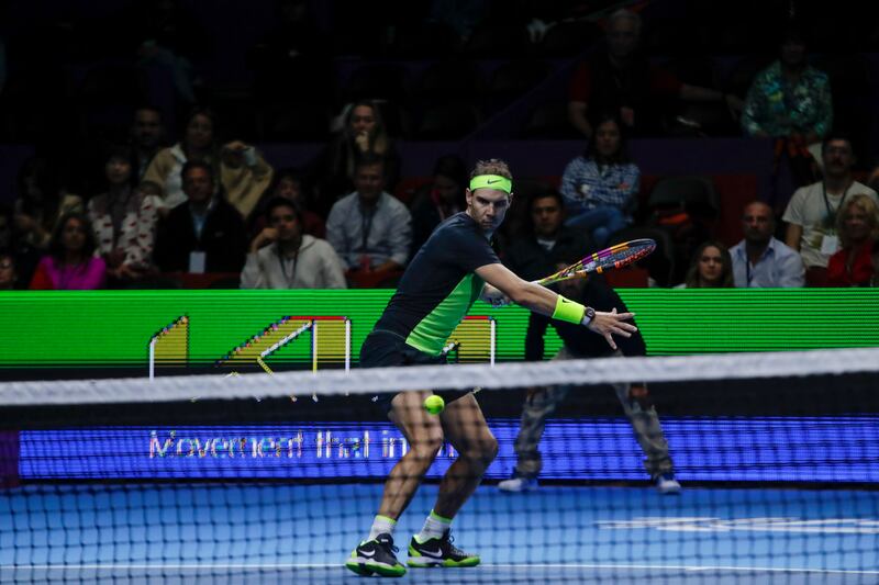 Rafael Nadal VS Casper Ruud durante su juego de exhibición en el Coliseo Live en Bogotá.