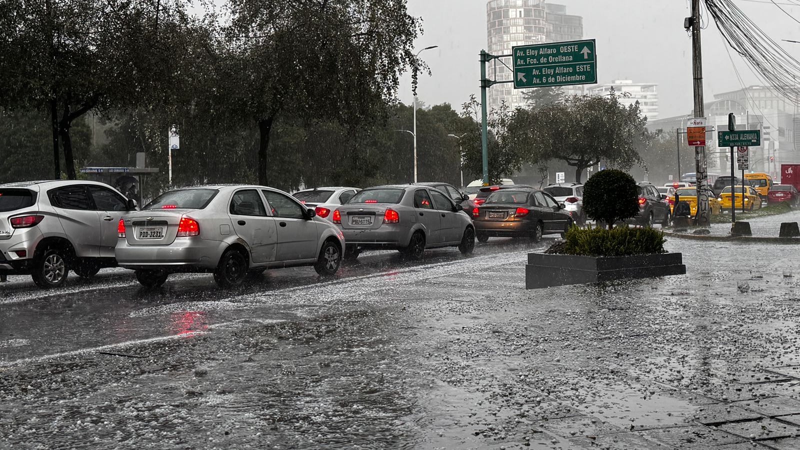Lluvia y granizo en Quito este 27 de febrero