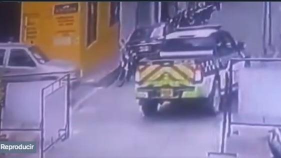 Impactante video: momento de la explosión de motocicleta bomba en Samaniego, Nariño.