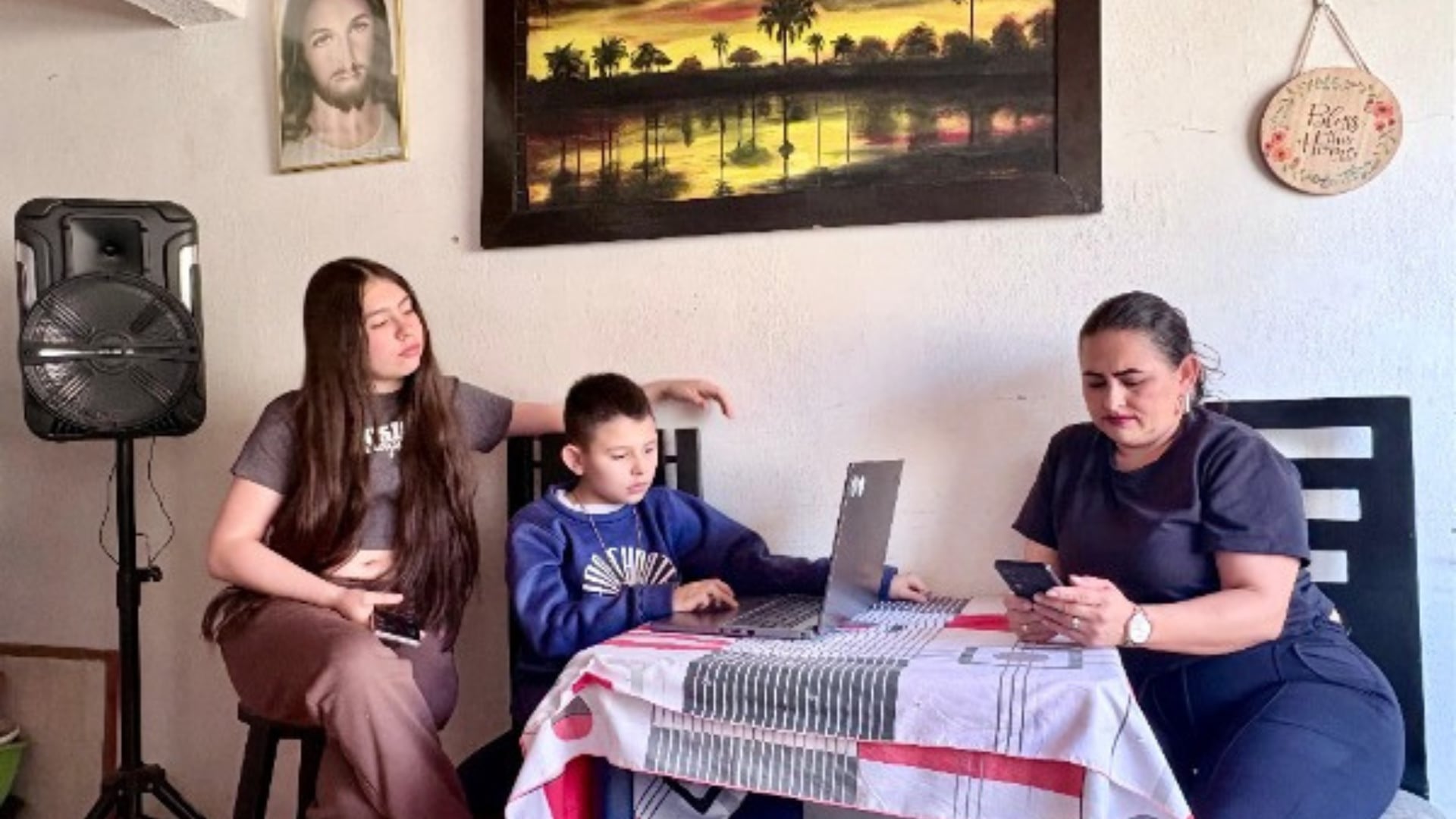 Internet gratis en los hogares de Bogotá: La estrategia para conectar a 16.000 familias vulnerables