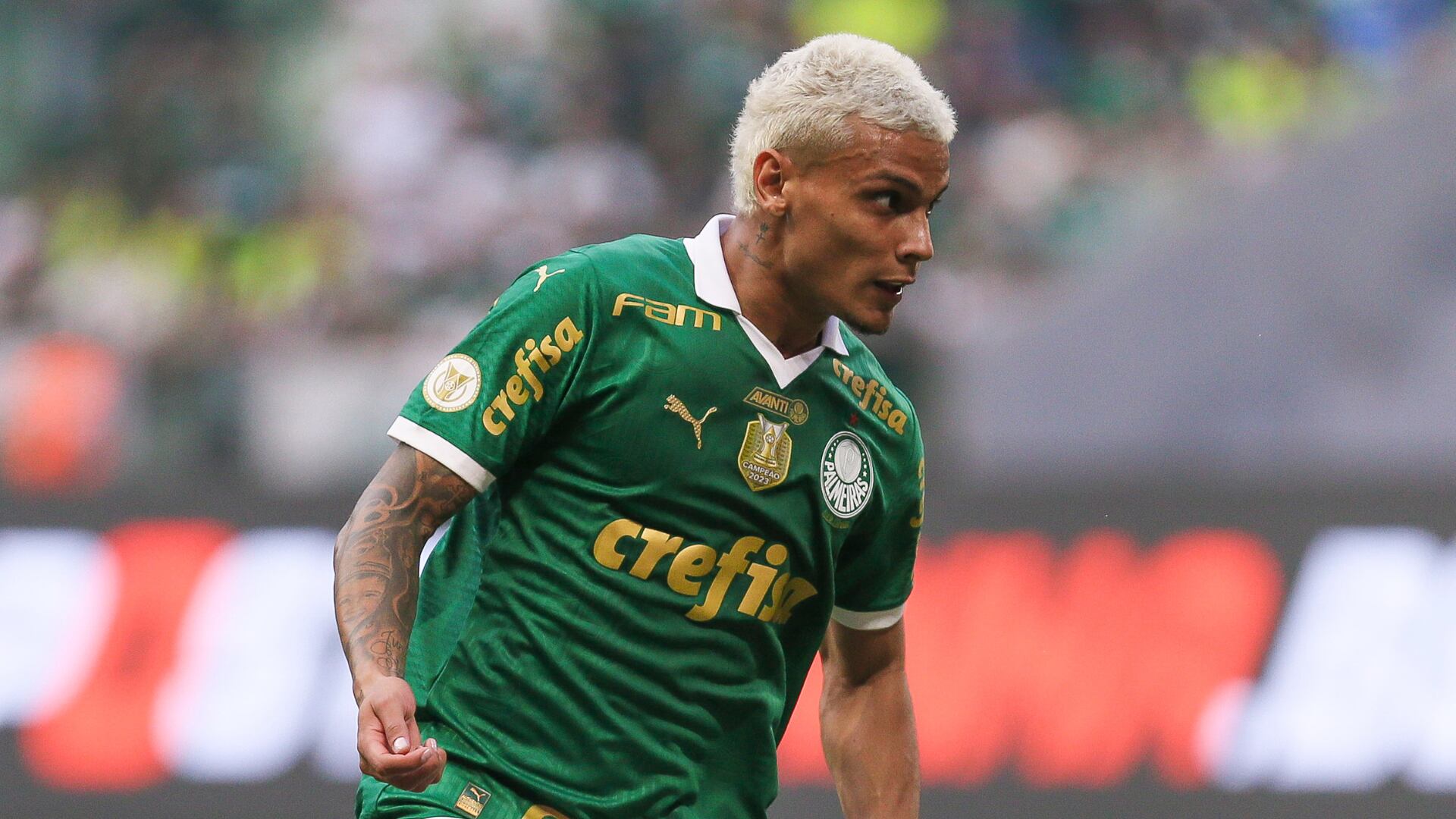 Carlos Antonio Vélez habló por muchos al criticar el nuevo peinado de Richard Ríos