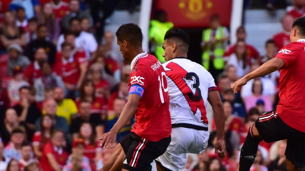 Postal de Falcao junto a Cristiano Ronaldo da la vuelta al mundo: “legendas”