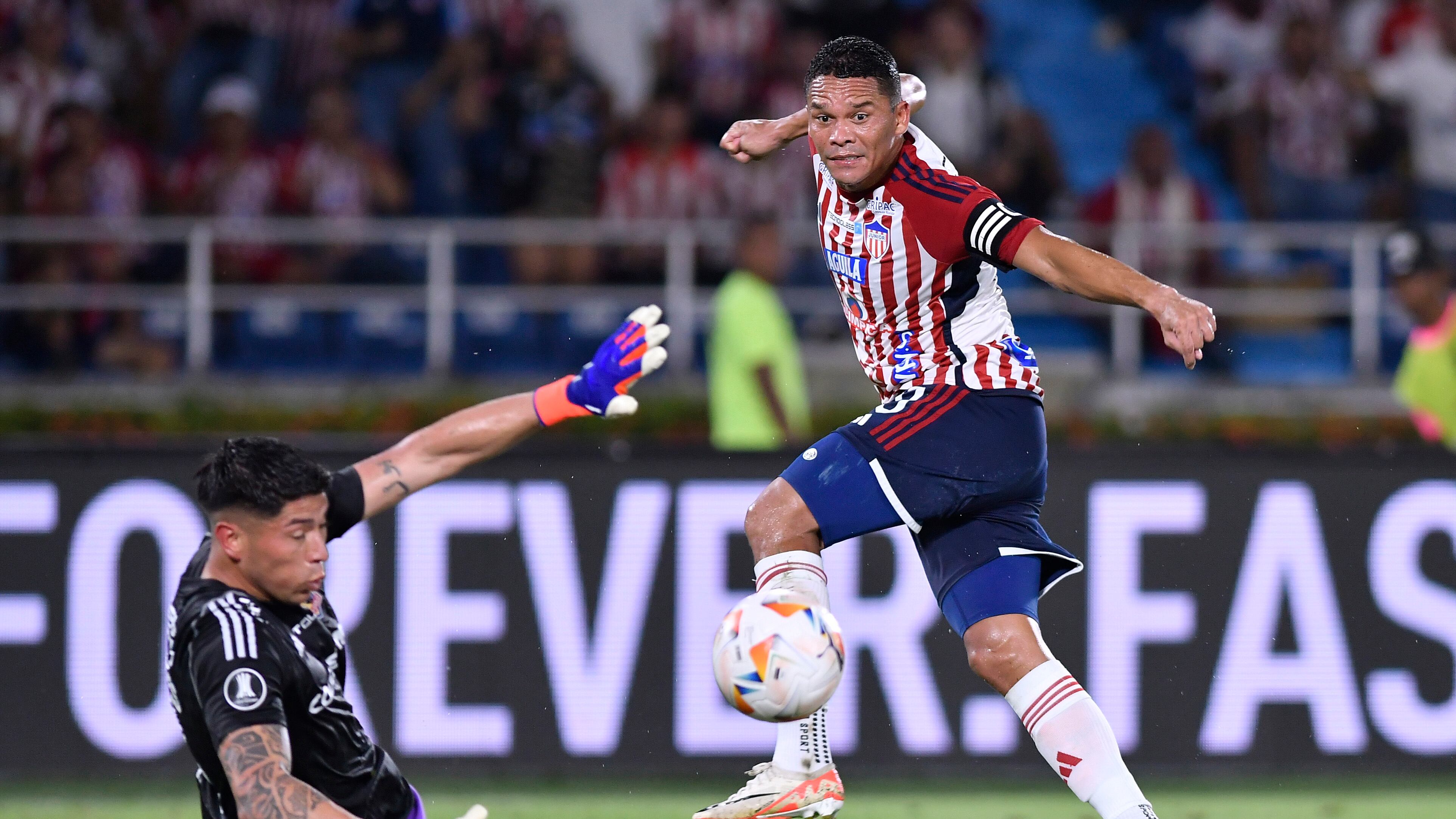 Junior v Colo Colo - Copa CONMEBOL Libertadores 2024