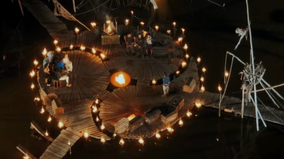 La salida del actor y cantante Juan Palau de La Isla De Los Famosos marcó el inicio de la gran final del programa.