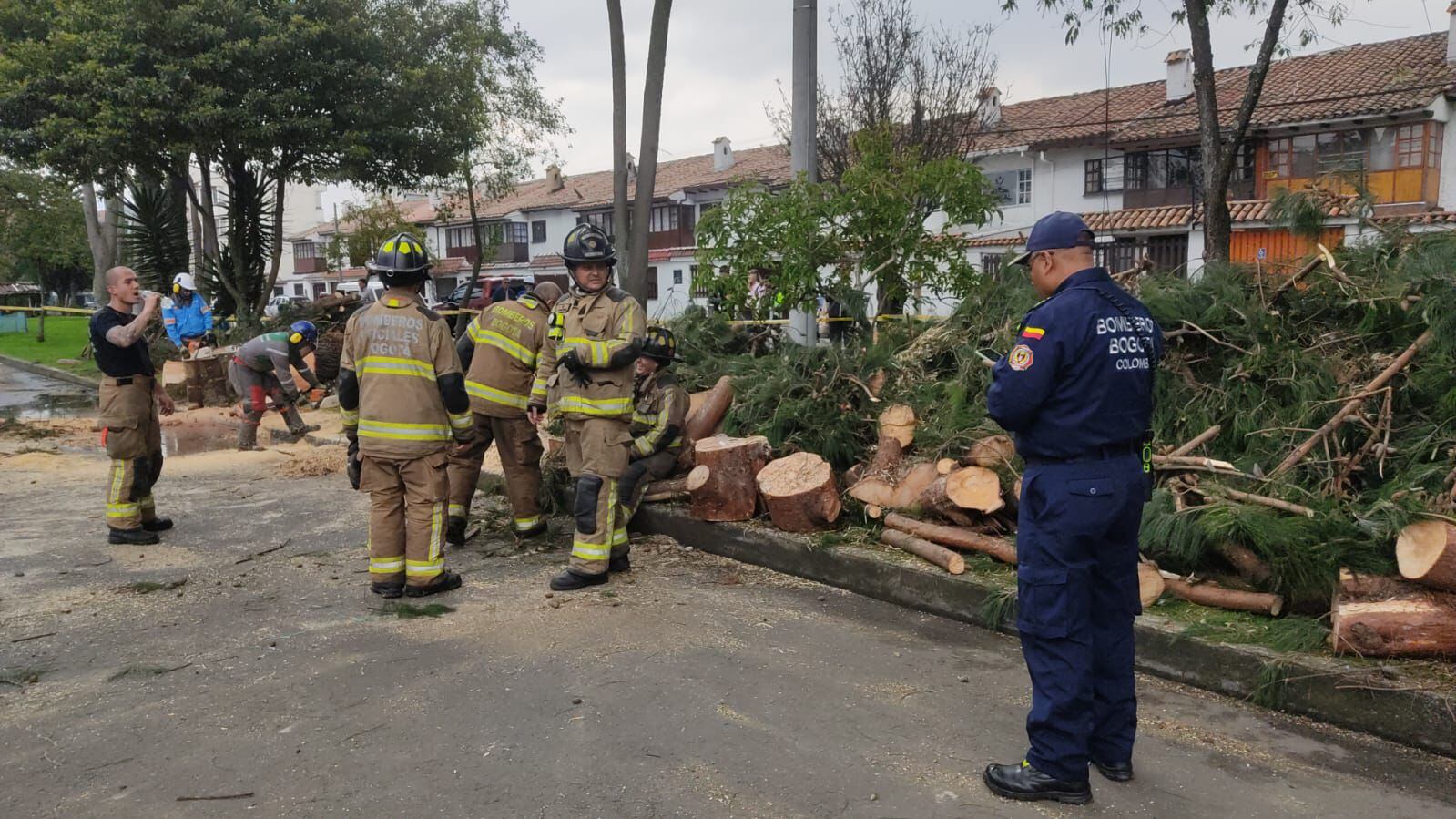 Más de treinta viviendas fueron evacuadas en Bogotá por amenaza de deslizamientos tras las lluvias.