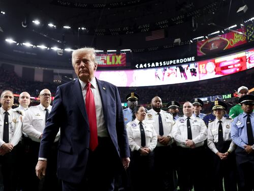 Donald Trump recibe fuertes abucheos en el Super Bowl LIX: ¡No lo quieren!