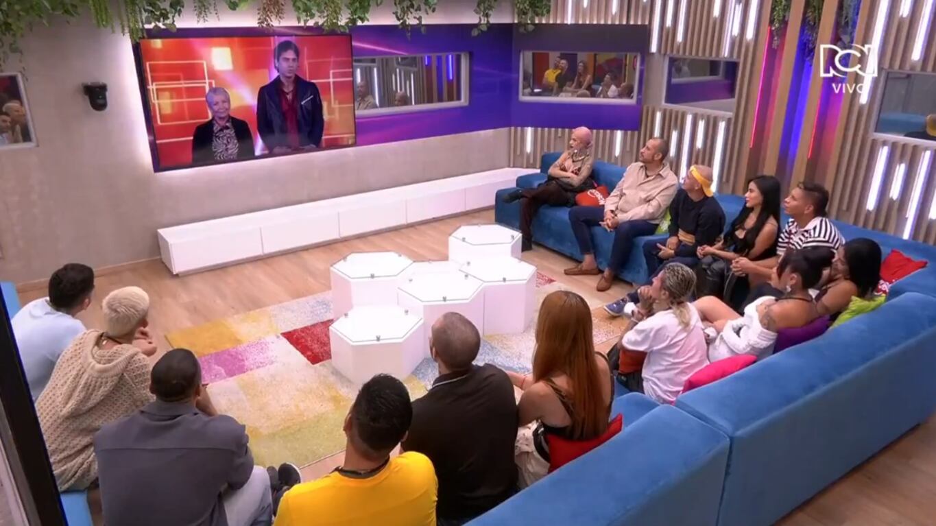 La Abuela y Sebastián pudieron hablar por ultima vez con los participantes que siguen en pie en ‘La Casa de los Famosos’