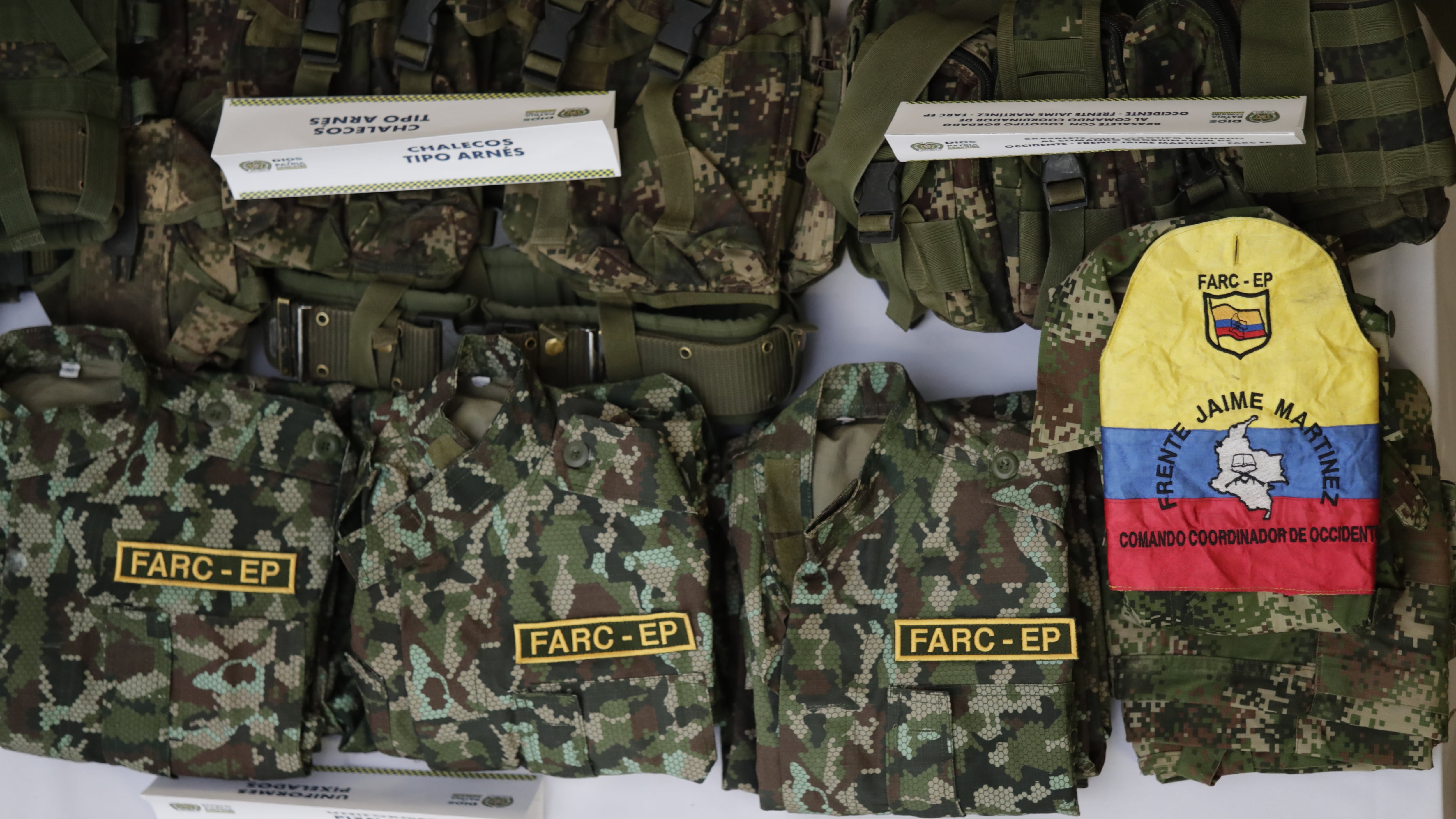 Armas y material de guerra incautado a las disidencias de las Farc en el sur de Colombia