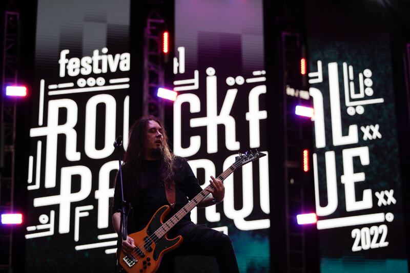 Evile, de Reino Unido, durante su presentación en el Festival Rock al Parque en Bogotá.