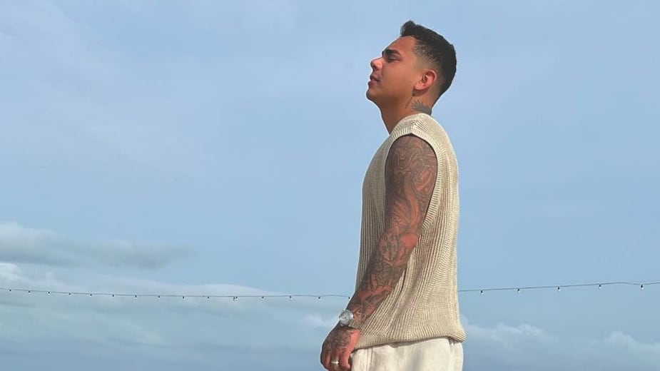 Con un himno de despecho a todo volumen andaba Felipe Saruma por las calles de Cartagena.